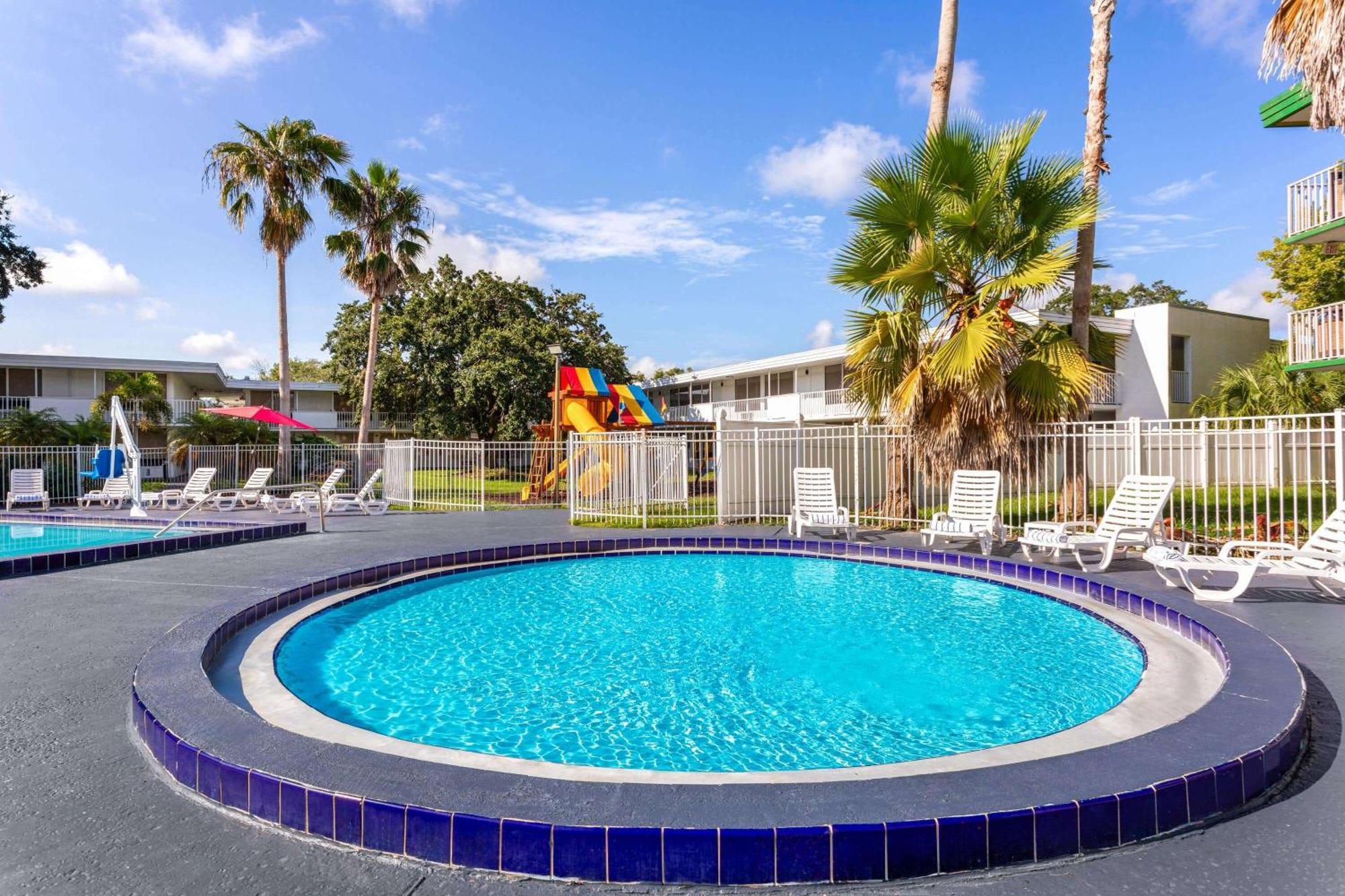 Developer Inn Maingate, A Baymont By Wyndham Kissimmee Exteriér fotografie